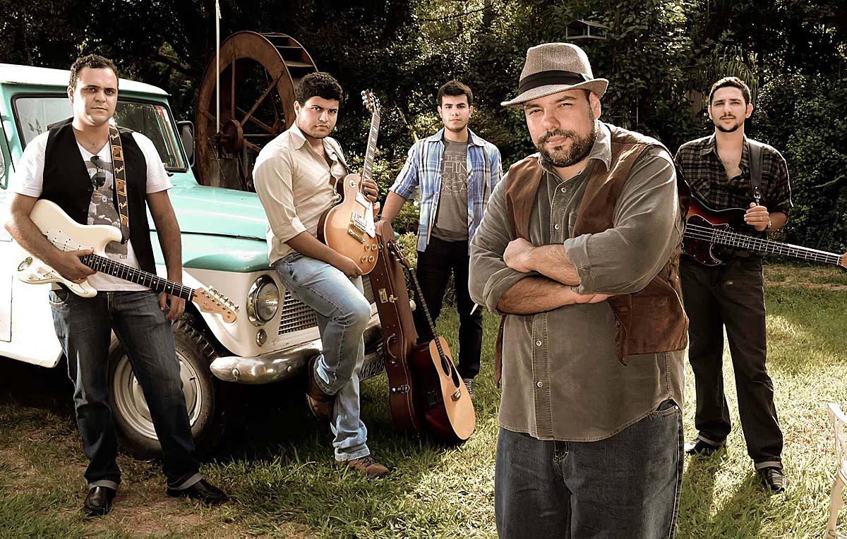 A banda Rural Willys faz releitura para rock ‘n’ roll de clássicos do blues, sábado, no Garajão, em Ipatinga  (Foto: Thiago Bode)