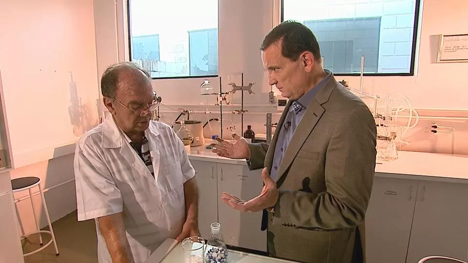 Gilberto Orivaldo garantiu que ele próprio foi curado da doença. Foto: SBT/Reprodução.